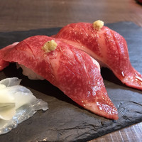 原宿焼肉 KINTAN - サーロインの大トロ握り