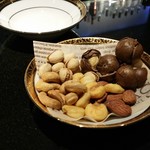 バー アビーロード - ナッツ