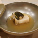 三谷 - 千葉県千倉の肝のせ眼高（マダカ）鮑　鮑のスープで　久保田　翆壽 と共に