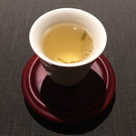 茶禅華 - 口直しの竹葉青茶（四川省）