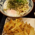 丸亀製麺 - 2017.6.冷やしとろ玉うどんと掻き揚げ