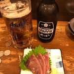 立飲み たきおか - 17/06/19のかつお220円と黒ホッピー410円