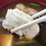 レークセンター赤城 - しじみ汁の豆腐が美味しい♪ 写真ボケた（汗）