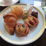 三井ガーデンホテル - クリーム・小豆をベターッ。