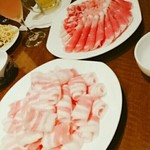 Chuugoku Hinabe Semmon Ten Sha Ofeiyan - 豚バラとラム肉です。ラム肉好きです！