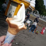 田嶋牧場のソフトクリーム屋 - ソフトクリーム（コーン）みるく味 250円