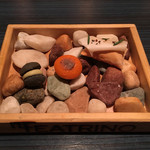 IL TEATRINO DA SALONE - グリッシーニ・パプリカとアンチョビ・アマレッティ