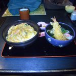 東山 - この日のランチ、刻み揚げ卵とじ丼、ミニ天ぷらうどん