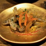 にほん酒と肴 酔音 - お通しのもろこ