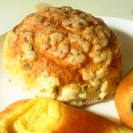 トコハベーカリー - 桜サンライズとクリームパン