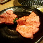 焼肉問屋 牛蔵 - ひれとまき