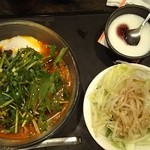 炎神 - 冷し担々麺(1.5玉)