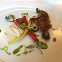 Ristorante YAMAZAKI - 雛鳥の一皿　コンソメでポシェした胸肉とローストした腿肉
