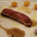 らんぷ亭 - シャラン鴨低温調理、二種のソースとたまたまのコンポート