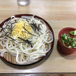 やな川 - 麺も海苔も散らかすのがデフォ