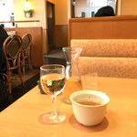 Saizeriya - ランチスープとお水。
