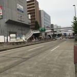 中華蕎麦 生る - この通りにお店はあります