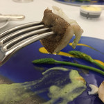 Grand rocher - あこう鯛のソテー、目を閉じて旨みを噛みしめる数秒間が至福でした〜〜