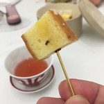 Grand rocher - 酸味の効いたパウンドケーキ、素晴らしいっス(^○^)