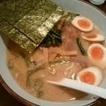 横濱家 - 味玉ラーメン