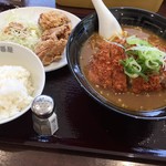 カレーハウス CoCo壱番屋 - 手仕込みとんかつカレーらーめん（￥939）