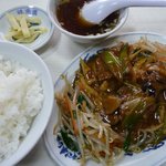 味楽園 - 料理写真:豚角煮定食(2011/02/21撮影)