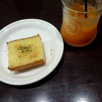 ポポラマーマ - ランチにプラス100円でハーフトースト(ガーリック)