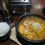 焼肉エンジン - ランチのカレーラーメン