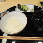 新ばし 笹田 - 赤出汁も