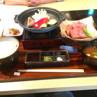 すき焼き 牛しゃぶ 松重 - 特選ステーキのセットです。
                    後、コーヒーとデザートが付きました。