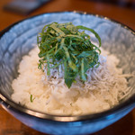 中華そば 四つ葉 - しらす丼