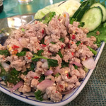 プリック - 「ラープ 豚肉」。
      スパイスの効いた美味な逸品！