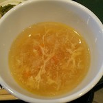中国レストラン 雪園 - たまごと玉ねぎとニンジンのスープ