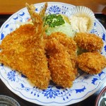 すゞ家 - ミックスフライ定食(アップ)