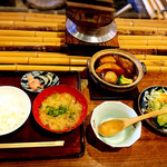 囲炉裏料理わ - 土鍋で角煮！