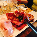 Wine Connection Cheese Bar - ラクレットセットのお肉3人前