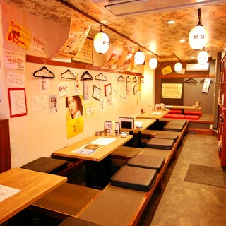 Popular horigotatsu seats that can seat up to 30 people♪