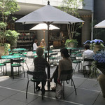 ドゥ マゴ パリ - テラス席