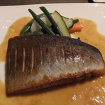 Ripaille - ランチのメイン（ますのポワレ）