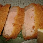 かつ吉 野庵 - 特吟上ロースかつ断面（フラッシュ有り）