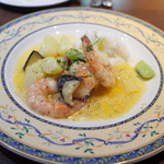 欧風バル・マザン - 海老とポテトのサフランソース(980円)