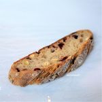 テールベルト＆カノムパン - クランベリーとカシューナッツ