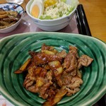 kayamako-hi- - 豚肉の照り焼きとサラダ