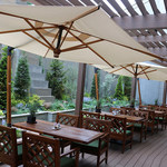 GARDEN DINING - 