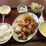 鴻福家 - ボリューム満点のランチセット 酢豚セット 690円‼︎