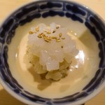 鮨 はしもと - 白イカと酢飯を加えて