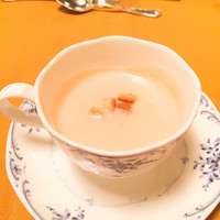 万平ホテル メインダイニングルーム - 野菜のクリームスープ