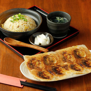 ギルティーフリーの餃子！今話題のソイミートランチやってます◎