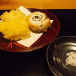 かま田 - 太刀魚、トウモロコシ、鱧の梅紫蘇巻きの揚物