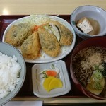 あずさ - 日替りランチ（ナスの鶏ひき肉詰めフライ）